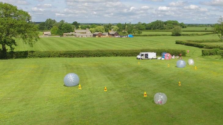 The Cotswold Manor Grange, Exclusive Hot-Tub, Games Barn, 70 acres of Parkland - Photo 13