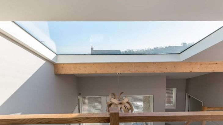 Sleeps 10, Gold Award Winning House, M1 rated, ideal for all generations with downstairs bedroom and wet room - Photo 30