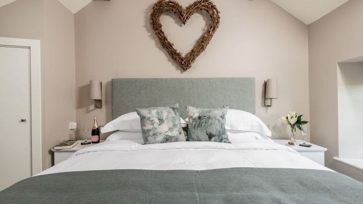 Sleeps 2, Romantic, Modern, Luxurious Cottage with garden, WiFi and Amazing Views - Photo 5