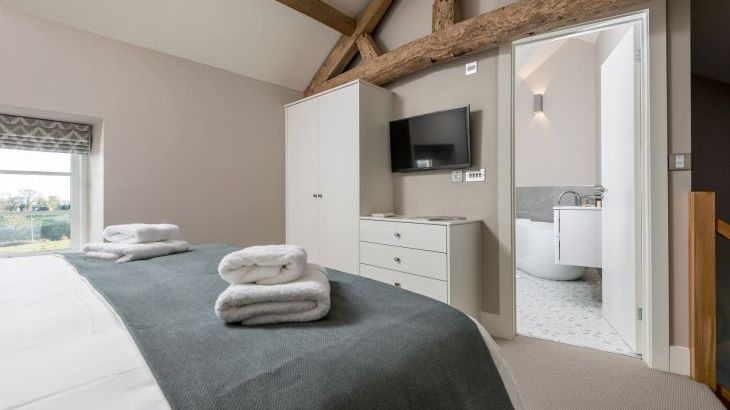 Sleeps 2, Romantic, Modern, Luxurious Cottage with garden, WiFi and Amazing Views - Photo 13