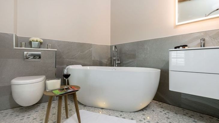 Sleeps 2, Romantic, Modern, Luxurious Cottage with garden, WiFi and Amazing Views - Photo 14