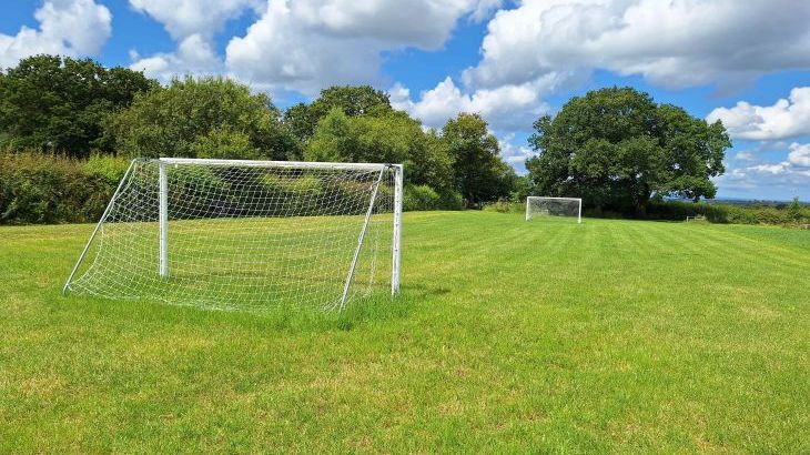 Buttercups Haybarn 5 Star Cottage with Indoor Pool, Sports Court & Toddler Play Area - Photo 8