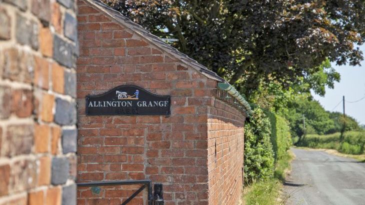 James's Parlour with exclusive use of shared Indoor Swimming Pool, Sports Court & Play Area - Photo 17