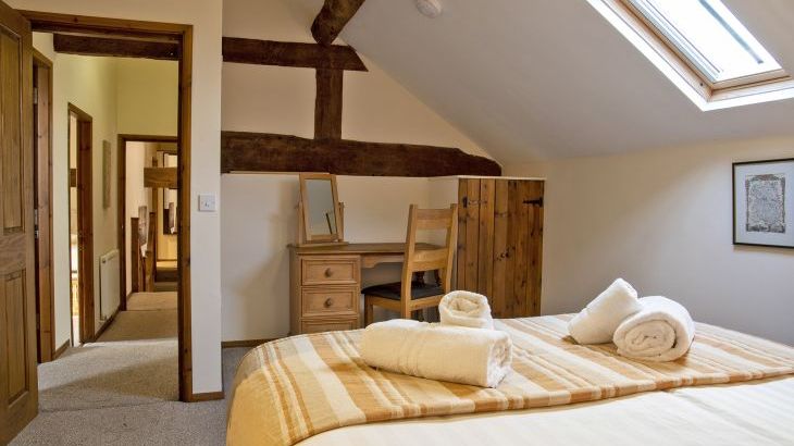 Oliver's Mill with shared Indoor Pool, Sports Court & Play Area - Photo 13