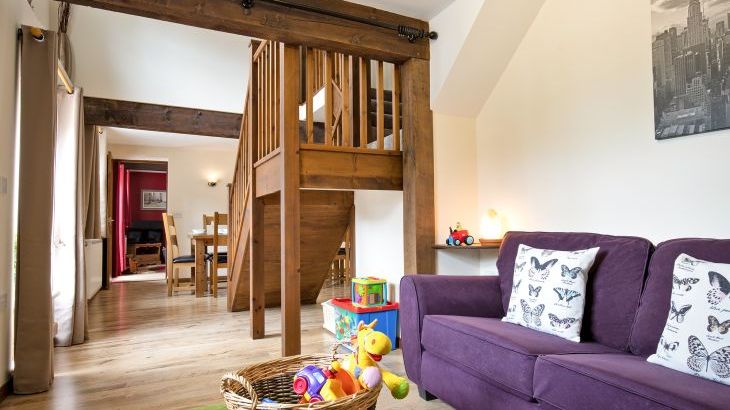 Oliver's Mill with shared Indoor Pool, Sports Court & Play Area - Photo 5