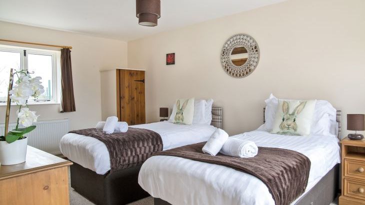 James's Parlour with exclusive use of shared Indoor Swimming Pool, Sports Court & Play Area - Photo 10