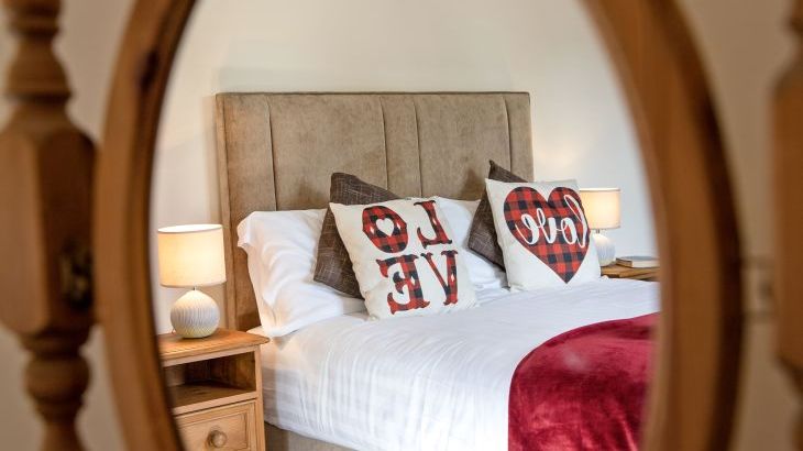 James's Parlour with exclusive use of shared Indoor Swimming Pool, Sports Court & Play Area - Photo 37