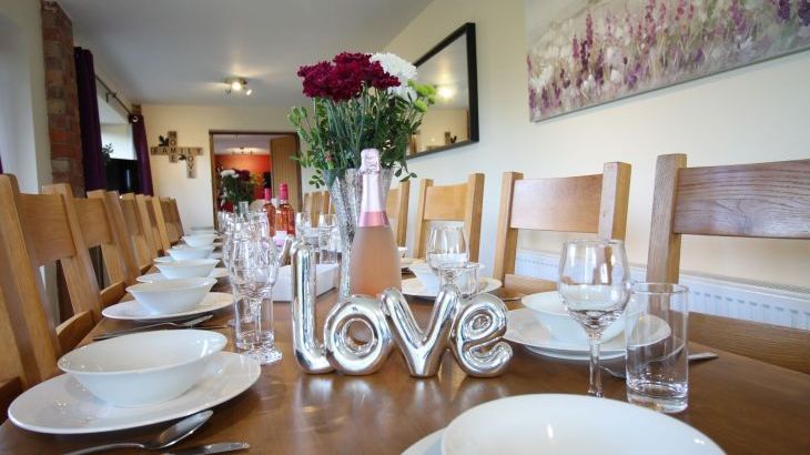 Buttercups & Hayloft Sleeps & Dines 16 with Pool, Sports Court & Play Area - Photo 1