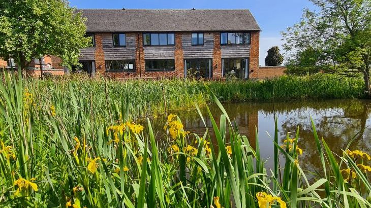 Buttercups & Hayloft Sleeps & Dines 16 with Pool, Sports Court & Play Area - Photo 46