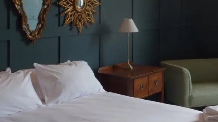 Barton Court - Photo 10