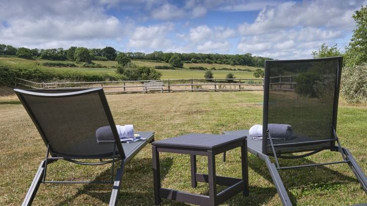 Sleeps 10, Gold Award Winning House, M1 rated, ideal for all generations with downstairs bedroom and wet room - Photo 52