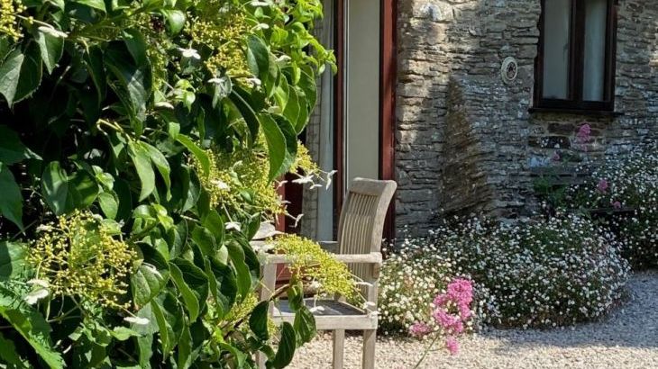 Rafters, 2 bedrooms, sleeps 4, level enclosed garden, dog friendly - Photo 6