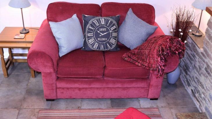 Rafters, 2 bedrooms, sleeps 4, level enclosed garden, dog friendly - Photo 9