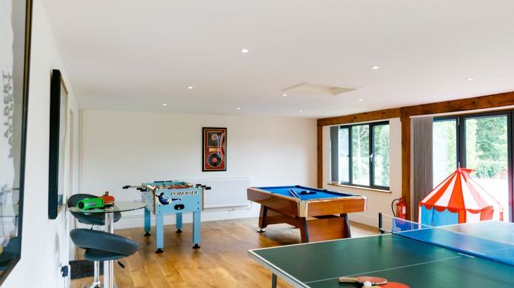 Sleeps 7+1, 5* Gold, Lovely clean Cottage in rural location with shared games room  - Photo 4