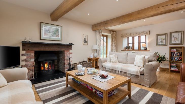 Sleeps 7+1, 5* Gold, Lovely clean Cottage in rural location with shared games room  - Main Photo