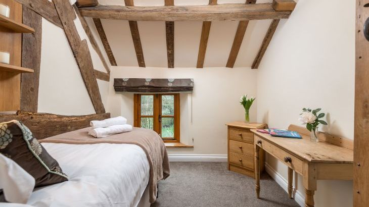 Sleeps 7+1, 5* Gold, Lovely clean Cottage in rural location with shared games room  - Photo 10