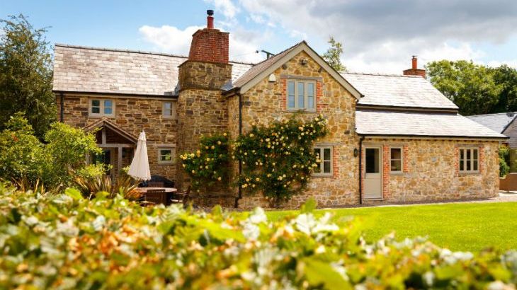 Sleeps 7+1, 5* Gold, Lovely clean Cottage in rural location with shared games room  - Photo 6