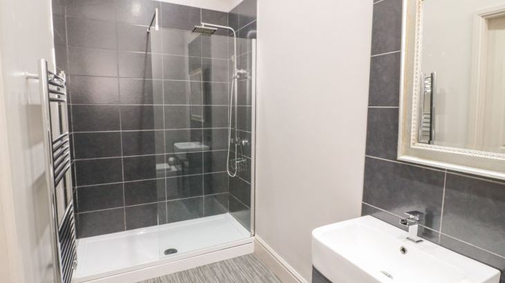 Oakwood Rural Cottage, North Wales - Photo 12