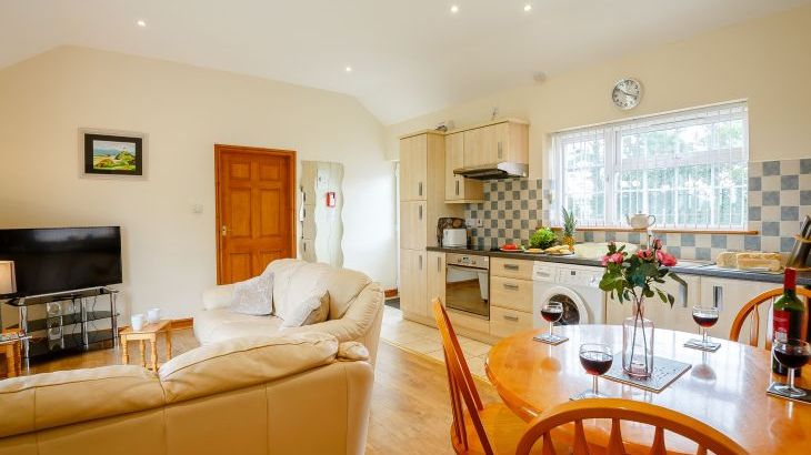 2 Black Horse Cottages dog friendly holiday cottage, Pentraeth, North Wales  - Photo 3