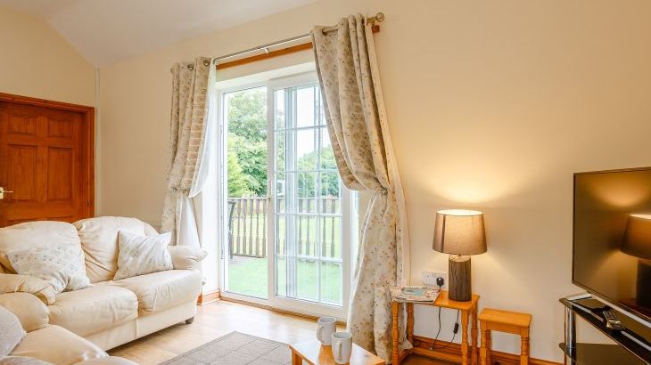 2 Black Horse Cottages dog friendly holiday cottage, Pentraeth, North Wales  - Photo 5