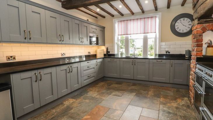 Rhandregynwen Hall - Photo 12