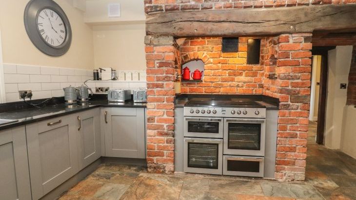 Rhandregynwen Hall - Photo 15