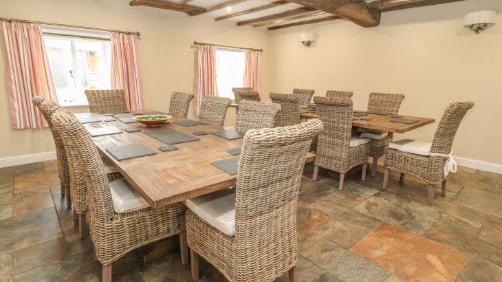 Rhandregynwen Hall - Photo 11