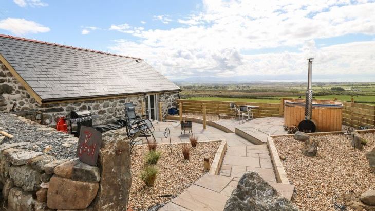 Ty Coch - Main Photo