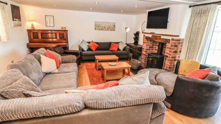 Bwthyn Y Bugail (Shepherd's Cottage - Photo 1