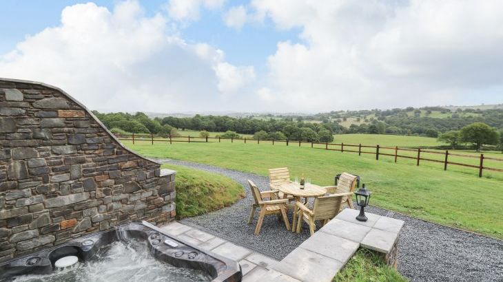 Tan Y Wawr - Derwen - Photo 1