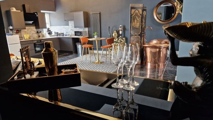 The Studio - Photo 13