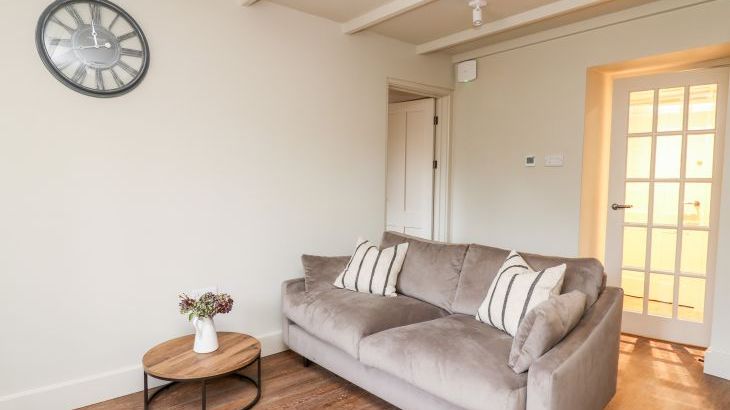 Llygad Y Dydd - Photo 1