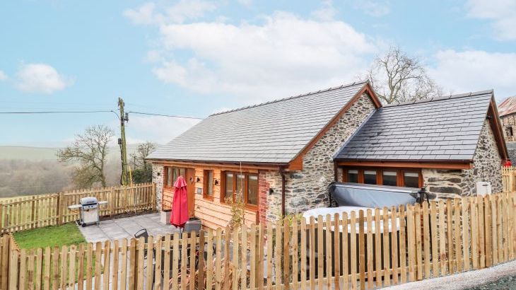 Cut Moch, Plas Moelfre Hall Barns - Photo 17