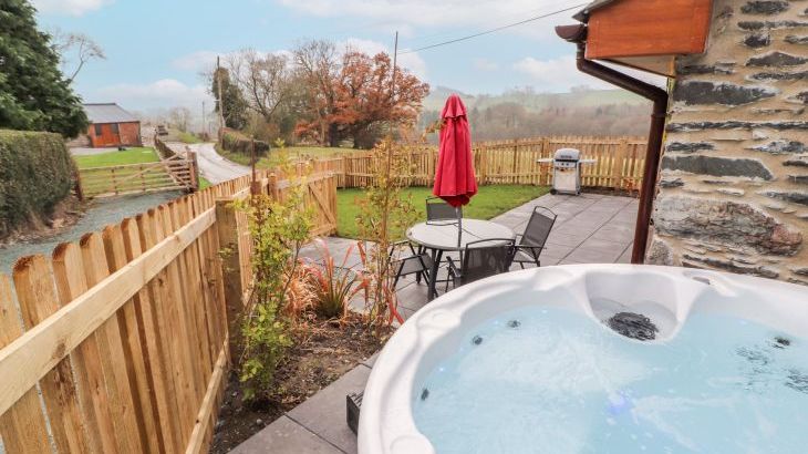 Cut Moch, Plas Moelfre Hall Barns - Main Photo