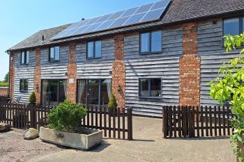 Buttercups & Hayloft Sleeps & Dines 16 with Pool, Sports Court & Play Area, Shropshire