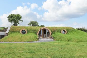 Tan Y Wawr - Derwen, Powys