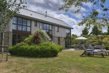 Sleeps 10, Gold Award Winning House, M1 rated, ideal for all generations with downstairs bedroom and wet room, Herefordshire,  England