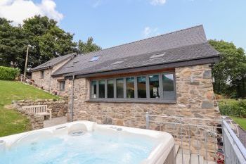 Ysgubor Tyddyn Isaf, Denbighshire,  Wales