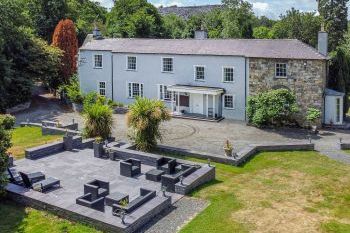 Bryn Derwen, Gwynedd,  Wales